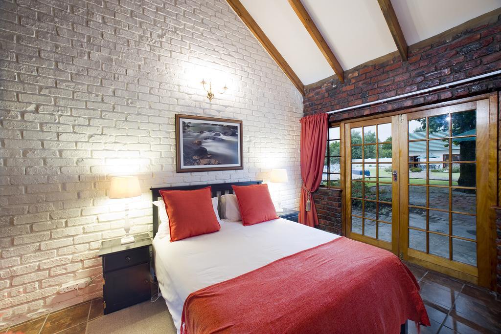 Swallows Nest Country Cottages Stormsrivier Bilik gambar