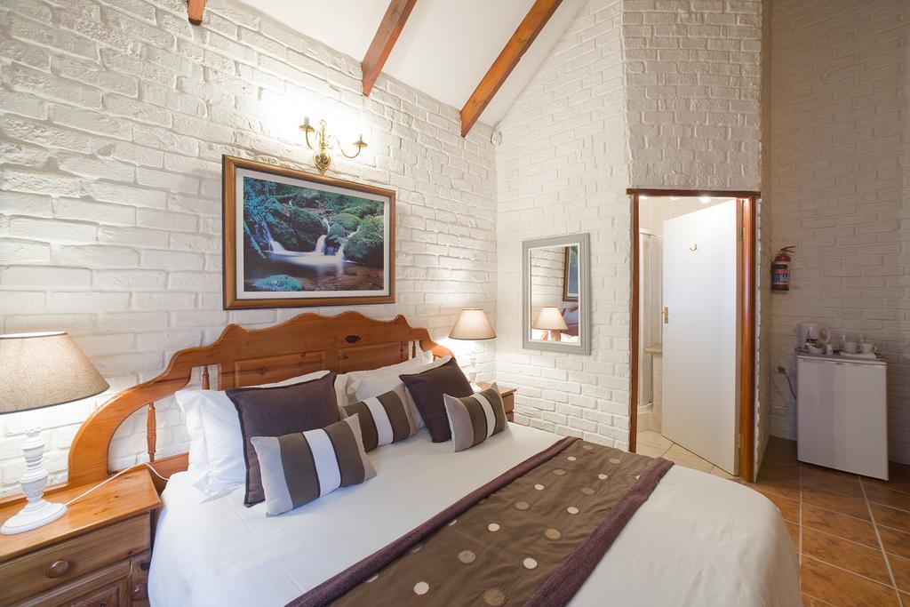 Swallows Nest Country Cottages Stormsrivier Bilik gambar